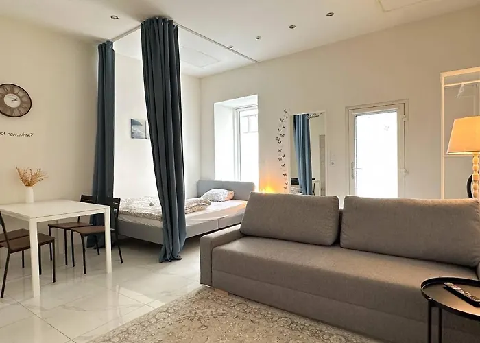 Διαμέρισμα Brand New 2 Flat Near Metro And Old Βιέννη